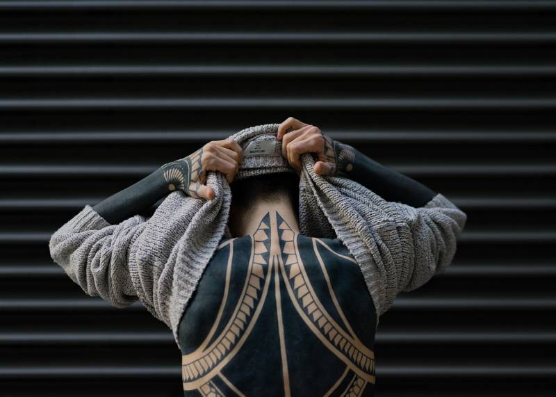 difference entre lumiere pulsee et laser detatouage